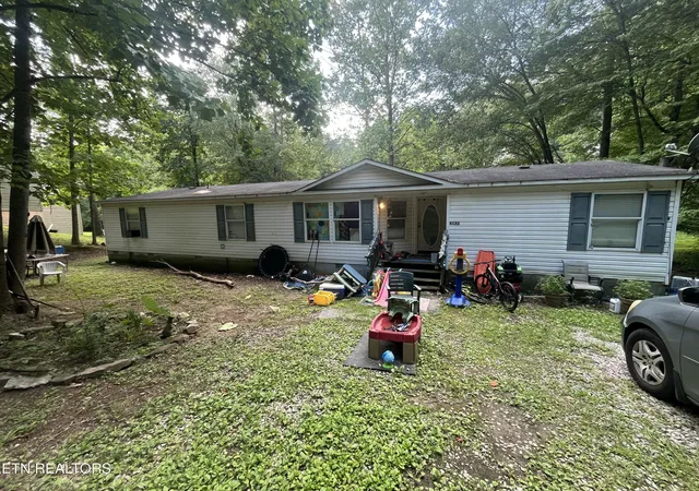 1st image of 8133 Paradise Dr, Powell, TN 37849 | MLS# 1351001