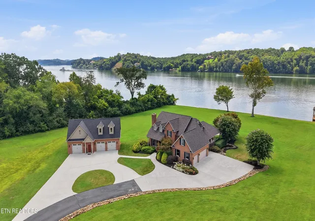 Photo 2 of Single family home for sale at 4262 Lake Meadow Way, Louisville, TN 37777 | MLS# 1352498 | Listing updated on 2026-09-18
