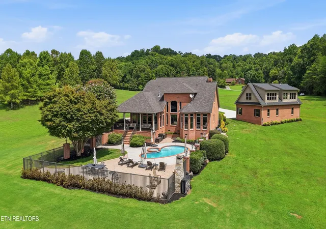 Photo 3 of Single family home for sale at 4262 Lake Meadow Way, Louisville, TN 37777 | MLS# 1352498 | Listing updated on 2026-09-18