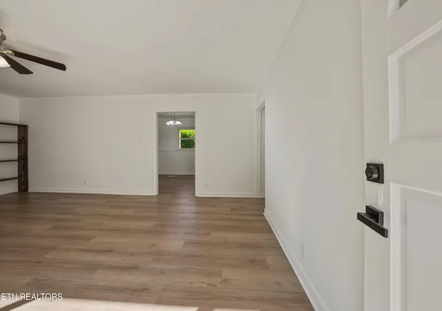 Photo 3 of Single family home for sale at 3415 Hackberry Rd, Knoxville, TN 37931 | MLS# 1350972 | Listing updated on 2026-08-28