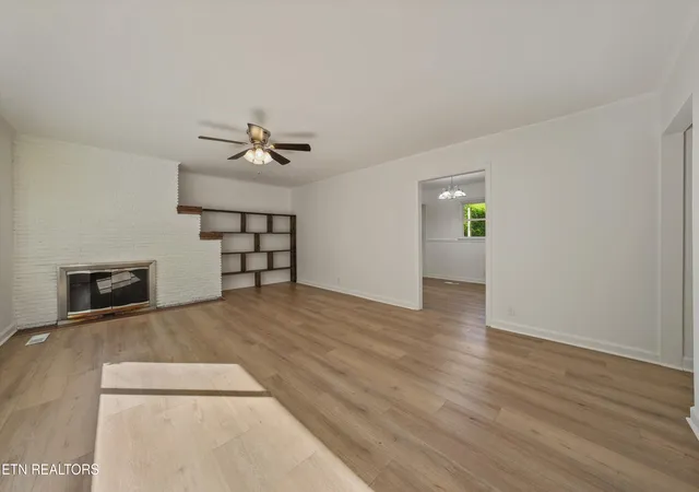 Photo 4 of Single family home for sale at 3415 Hackberry Rd, Knoxville, TN 37931 | MLS# 1350972 | Listing updated on 2026-08-28