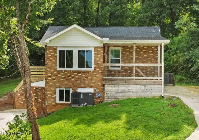 1st image of 616 & 618 Kinzel Ave, Maryville, TN 37804 | MLS# 1351125