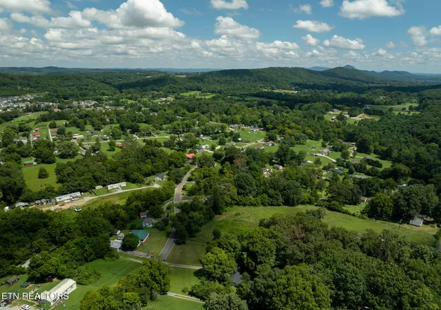 47th image of 2125 Harris Rd, Knoxville, TN 37924 | MLS# 1350979