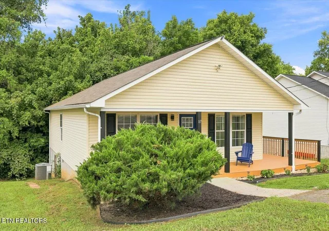 Photo 3 of Single family home for sale at 167 Red Bud Ln, Sevierville, TN 37876 | MLS# 1351174 | Listing updated on 2026-09-24