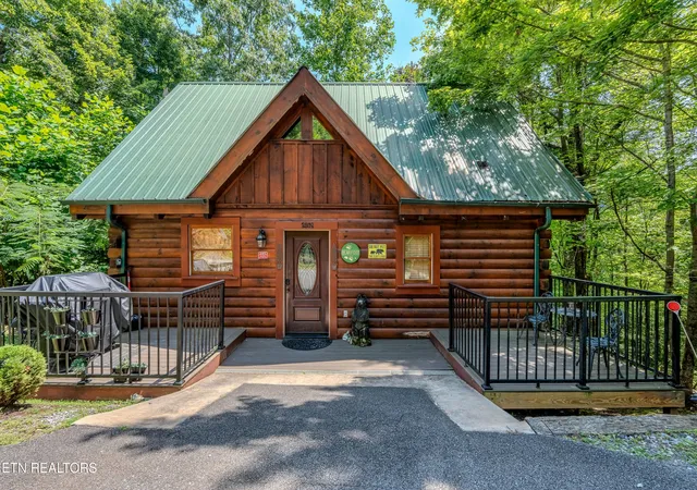 2nd image of 2502 N School House Gap Rd, Sevierville, TN 37876 | MLS# 1350988