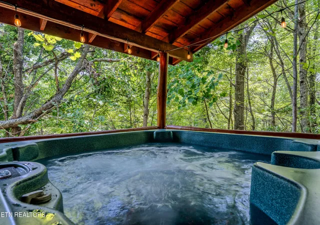 4th image of 2502 N School House Gap Rd, Sevierville, TN 37876 | MLS# 1350988