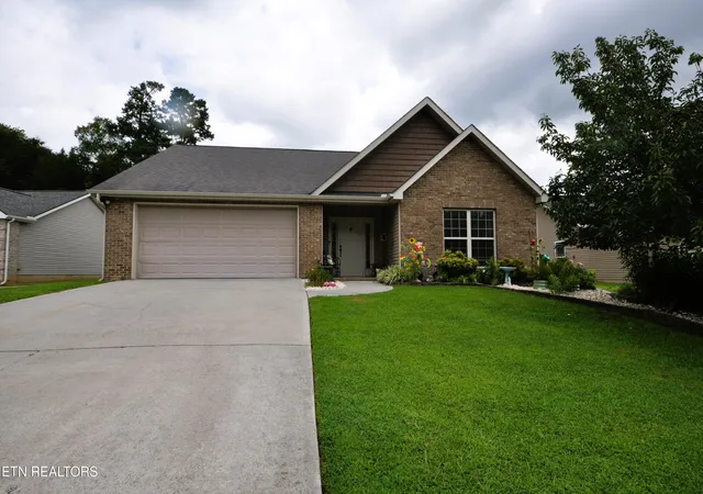 Photo 1 of Sale Pending at 6880 Harvest Grv Ln, Knoxville, TN 37918 | MLS# 1351042 | Listing updated on 2026-08-30