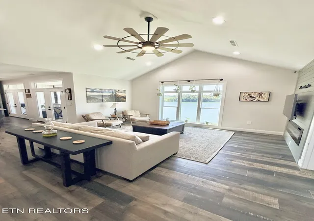 Photo 4 of Single family home for sale at 155 Lakeshore Bay Dr, Jefferson City, TN 37760 | MLS# 1351059 | Listing updated on 2026-08-28