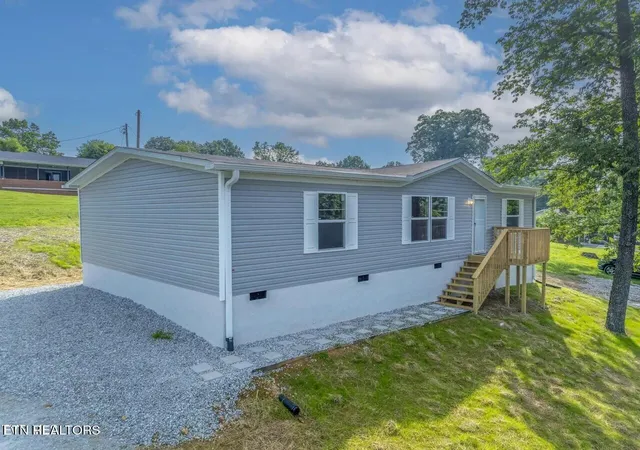 1st image of 1826 Loop Rd, La Follette, TN 37766 | MLS# 1351177