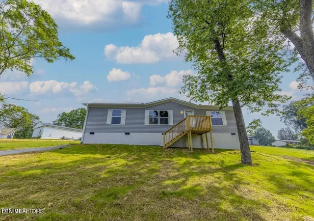 3rd image of 1826 Loop Rd, La Follette, TN 37766 | MLS# 1351177