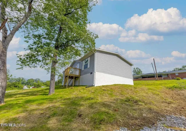 4th image of 1826 Loop Rd, La Follette, TN 37766 | MLS# 1351177