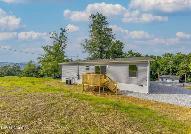 5th image of 1826 Loop Rd, La Follette, TN 37766 | MLS# 1351177
