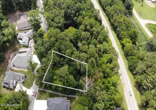 1st image of 220 Oostanali Wy, Loudon, TN 37774 | MLS# 1351388