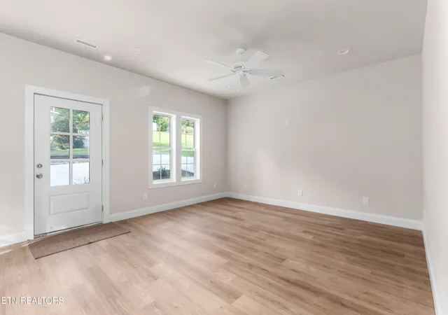 Photo 3 of Single family home for sale at 2032 Is Home Ave, Knoxville, TN 37920 | MLS# 1351154 | Listing updated on 2026-09-18