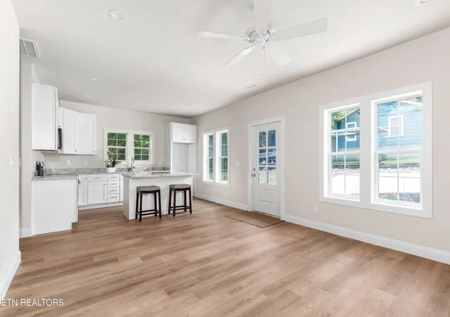 Photo 3 of Single family home for sale at 2032 Is Home Ave, Knoxville, TN 37920 | MLS# 1351154 | Listing updated on 2026-09-18