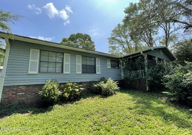 1st image of 402 Long St, Englewood, TN 37329 | MLS# 1351260