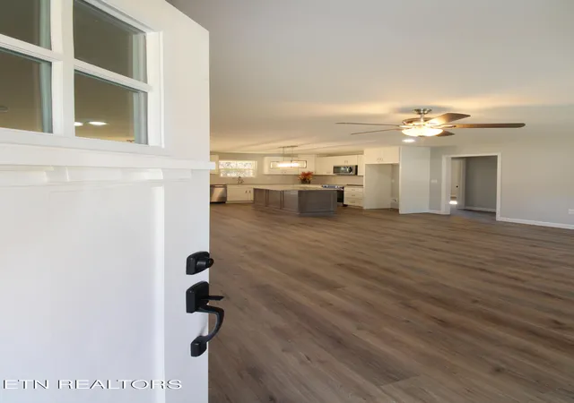 2nd image of 116 Longvale Dr, Knoxville, TN 37920 | MLS# 1351159