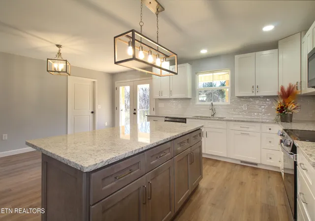 3rd image of 116 Longvale Dr, Knoxville, TN 37920 | MLS# 1351159