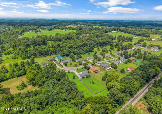 51st image of 225 Hillsborough Ln, Lenoir City, TN 37772 | MLS# 1351143