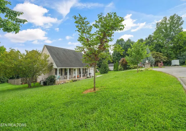 5th image of 225 Hillsborough Ln, Lenoir City, TN 37772 | MLS# 1351143