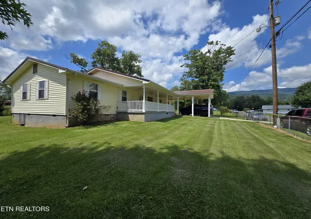 2nd image of 166 Snavely Rd, Ewing, VA 24248 | MLS# 1351128
