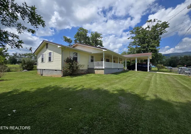 3rd image of 166 Snavely Rd, Ewing, VA 24248 | MLS# 1351128