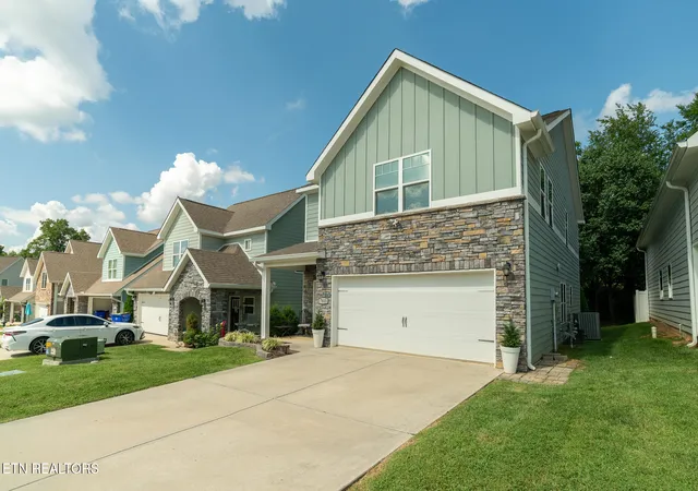 Photo 3 of Sale Pending at 7815 Train Sta Way, Knoxville, TN 37931 | MLS# 1351199 | Listing updated on 2026-08-20