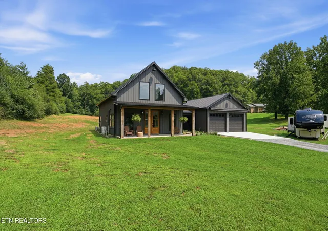 Photo 3 of Sale Pending at 153 Lancer Rd, Harriman, TN 37748 | MLS# 1351214 | Listing updated on 2026-08-31