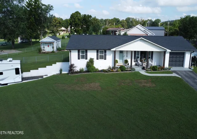 3rd image of 1679 Brookview Dr, Dandridge, TN 37725 | MLS# 1351324