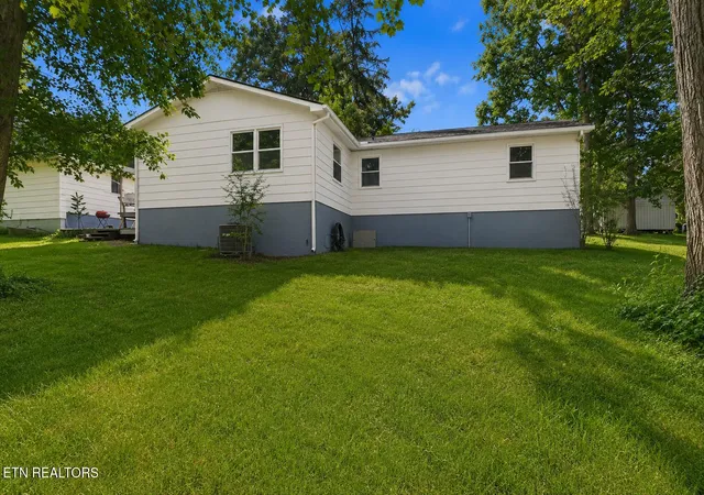 3rd image of 682 Dunbar Rd, Crossville, TN 38572 | MLS# 1351401