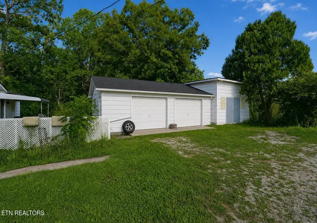 5th image of 682 Dunbar Rd, Crossville, TN 38572 | MLS# 1351401