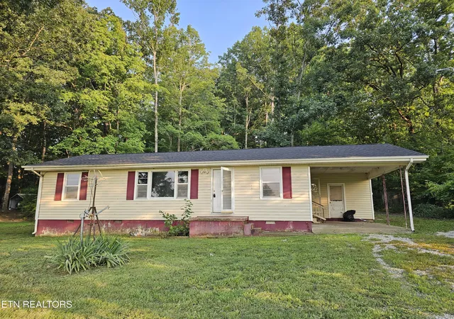 Single family home for sale at 118 County Rd 503, Englewood, TN 37329 | MLS# 1351188