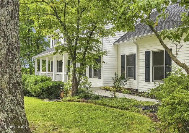 2nd image of 405 Midshipman Ln, Farragut, TN 37934 | MLS# 1351235
