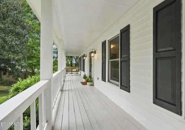 3rd image of 405 Midshipman Ln, Farragut, TN 37934 | MLS# 1351235