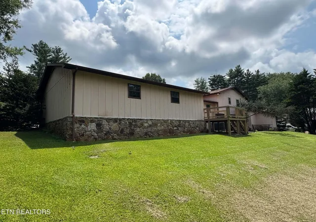 3rd image of 507 Kinzalow Cir, Sweetwater, TN 37874 | MLS# 1351225