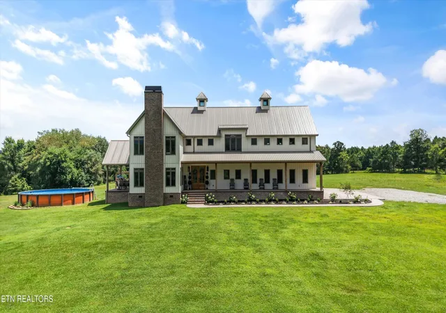 3rd image of 240 John Nitzscheke Rd, Sunbright, TN 37872 | MLS# 1351322