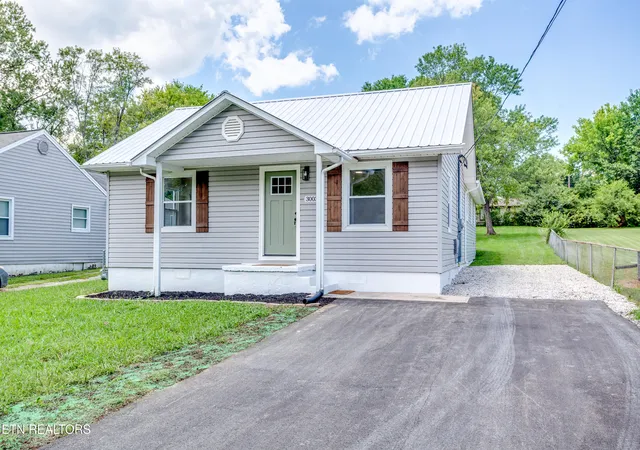 Photo 2 of Single family home for sale at 3003 Boright Dr, Knoxville, TN 37917 | MLS# 1351298 | Listing updated on 2026-10-07