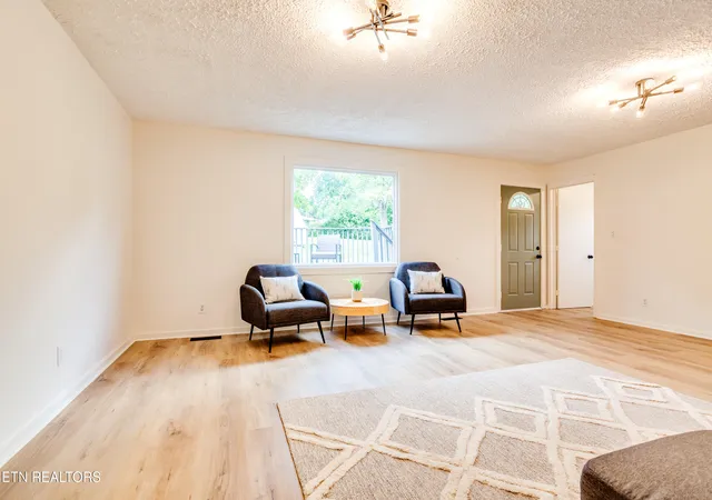 Photo 4 of Single family home for sale at 3003 Boright Dr, Knoxville, TN 37917 | MLS# 1351298 | Listing updated on 2026-10-07