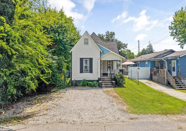 2nd image of 2024 Lawson Ave, Knoxville, TN 37917 | MLS# 1351385