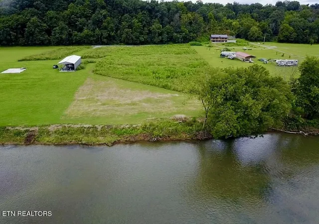 5th image of 1472 Bybee Beach Wy, Bybee, TN 37713 | MLS# 1351384