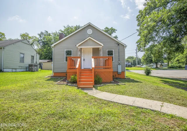 2nd image of 3210 Wilson Ave, Knoxville, TN 37914 | MLS# 1352417