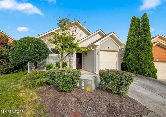 Photo 3 of Single family home for sale at 8816 Lennox View Way #10, Knoxville, TN 37923 | MLS# 1351297 | Listing updated on 2026-08-10