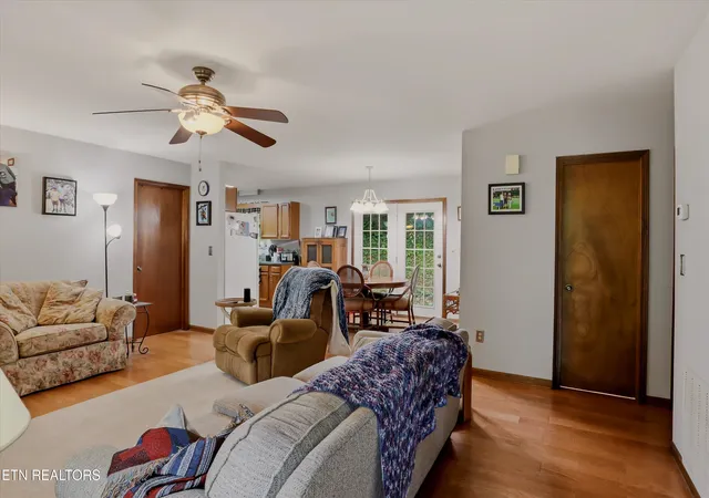 4th image of 334 Pumpkin Hollow Rd, Heiskell, TN 37754 | MLS# 1351481
