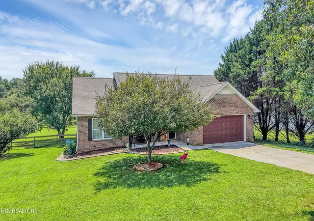 Photo 3 of Sale Pending at 6630 Howard School Rd, Maryville, TN 37801 | MLS# 1351356 | Listing updated on 2026-09-23