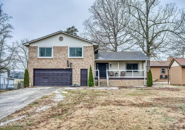 1st image of 1429 Glenwood Dr, Maryville, TN 37803 | MLS# 1351281