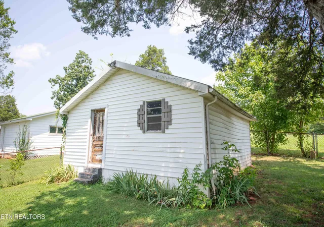 28th image of 1307 Grove St, Loudon, TN 37774 | MLS# 1351806