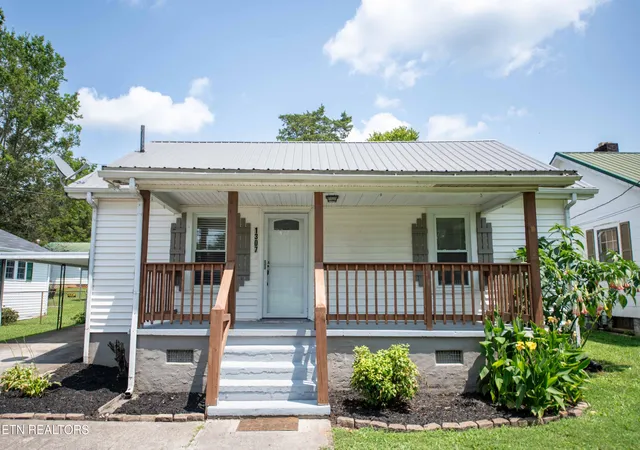 2nd image of 1307 Grove St, Loudon, TN 37774 | MLS# 1351806