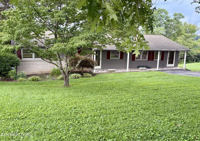 3rd image of 1302 Nell St, Tazewell, TN 37879 | MLS# 1351328