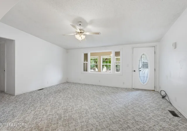 Photo 3 of Single family home for sale at 1031 Laurelwood Dr, Jamestown, TN 38556 | MLS# 1351319 | Listing updated on 2026-10-09