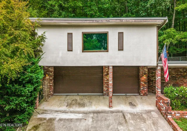 Photo 3 of Single family home for sale at 211 Clb House Dr, Andersonville, TN 37705 | MLS# 1351851 | Listing updated on 2026-08-19
